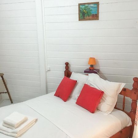 Villa Enchantee Avec Vue Sur Mer Et Piscine Au Carbet Ле Карбе Екстериор снимка